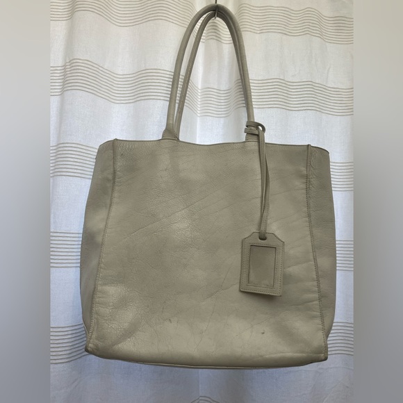 Giorgio Armani White leather handbag made in italy - Picture 10 of 14